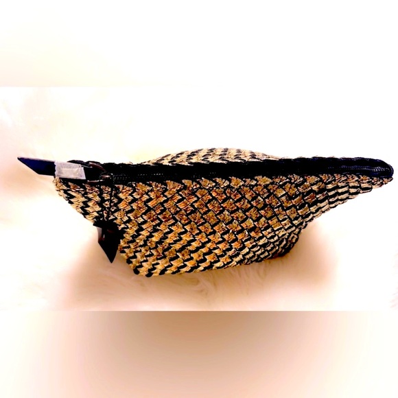 NWOT NAGHEDI PORTOFINO LARGE COSMETIC CLUTCH BAG LUXURY ITEM 12” X 7” RETAIL$120 - Picture 6 of 9